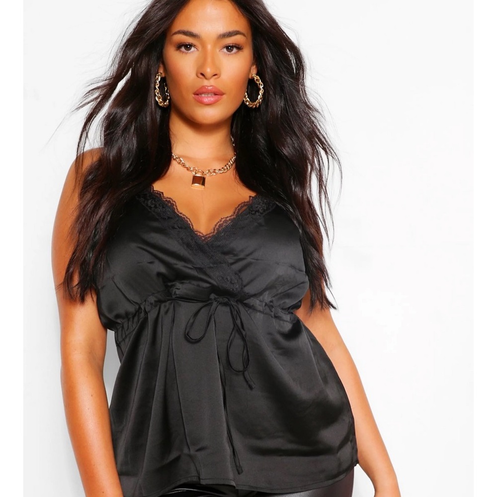 Black Boohoo plus size lace cardigan US size 18